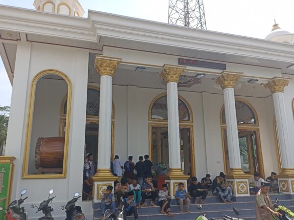Jumat Berkah Prasmanan Masjid Jami' Al Huda 5 Boja: Menebar Kebaikan Lewat Makanan