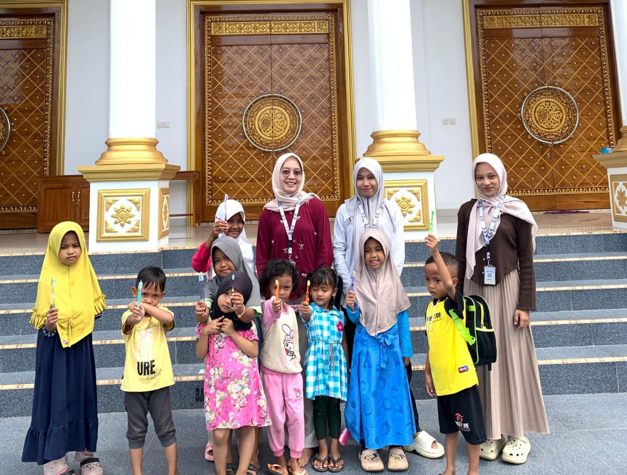 Kelompok 14 KKN UNUGHA Desa Boja Gelar Sosialisasi Sikat Gigi Bersama Anak-anak Bimbingan Les di Masjid Al Huda 5"